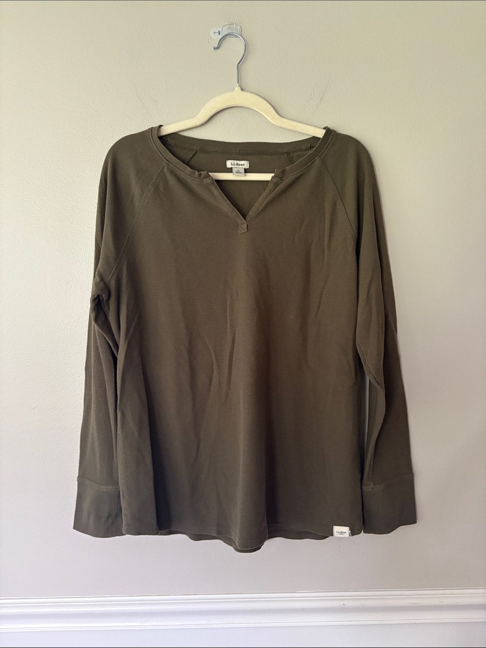 L.L. Bean Olive Green Long-Sleeve Notch-Neck Tee 100% Cotton